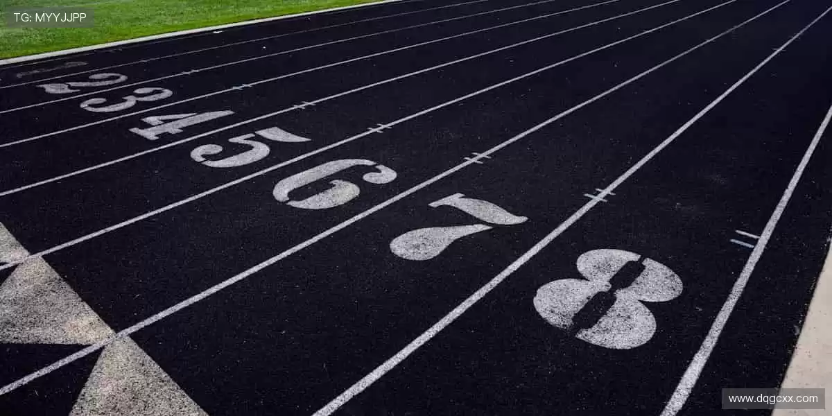 弹幕狂欢，边看边聊！💬 独家解说 + 实时数据，打造沉浸式观赛体验！